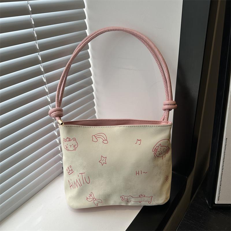 

Niche foreign trend spring new shoulder bag women s fashion printing large capacity personalized casual messenger bag