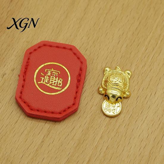 Positive Energy Charm Golden Turtle Feng Shui Ornament for Wealth And Prosperity, Metal Chinese Luck Handcrafted Brass with Faux Leather Sleeve,
