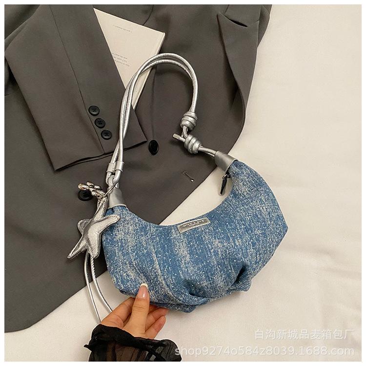 

Korean version of denim dumpling bag 2025 new fashion versatile shoulder messenger bag casual niche design croissant синий