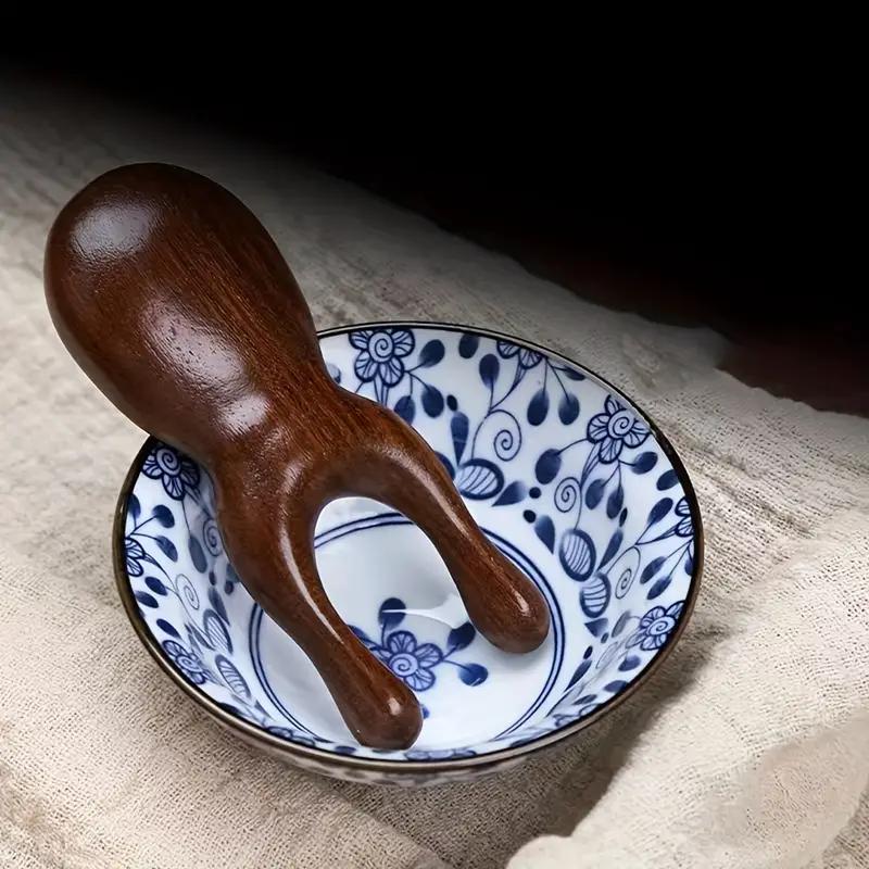 1Pc  Golden Sandalwood Massage Comb Nose Eye Acupoint Massager Relieve Rhinitis Promote Blood Circulation Resin Guasha Scraping Tools