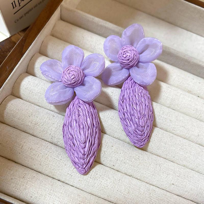 Steel Needle Handmade Grass Vine Mesh Flower Earrings Women's Fashion Super Fairy Stud Earrings Light Luxury High-end Temperament Earrings