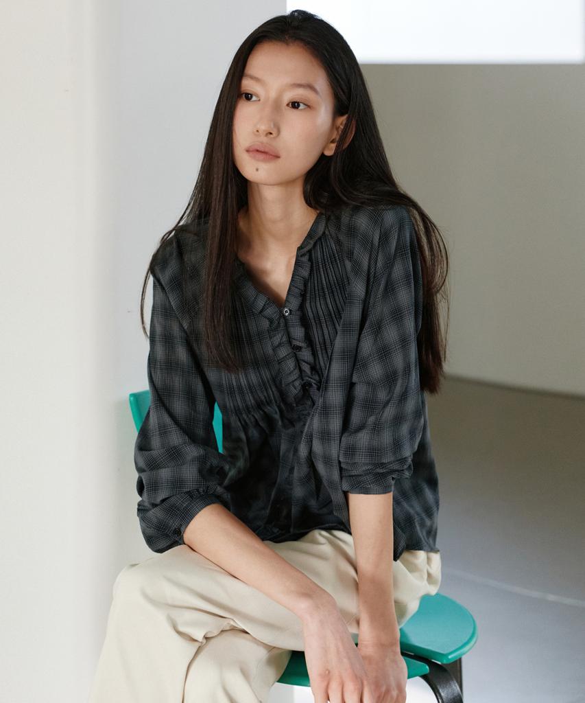 URAGO Check Frill Pintuck Blouse_2Colors