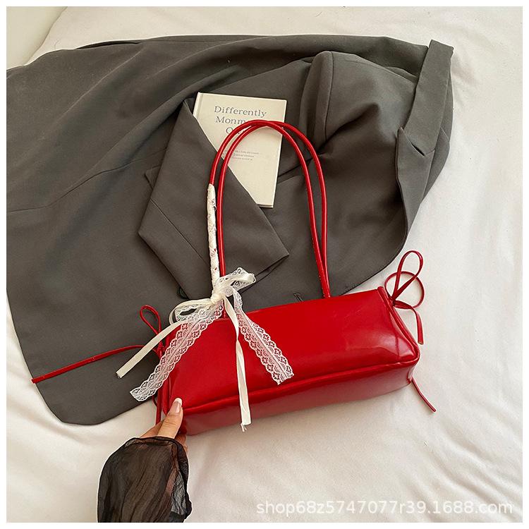 Bag niche design underarm bag women's 2025 spring new shoulder commuter bag fashionable versatile women's handbag