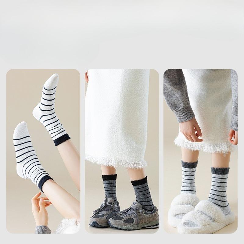 Thick and Warm Wool Socks for Women in Autumn and Winter, White Postpartum Winter Striped Trendy Socks, Dui Dui Socks