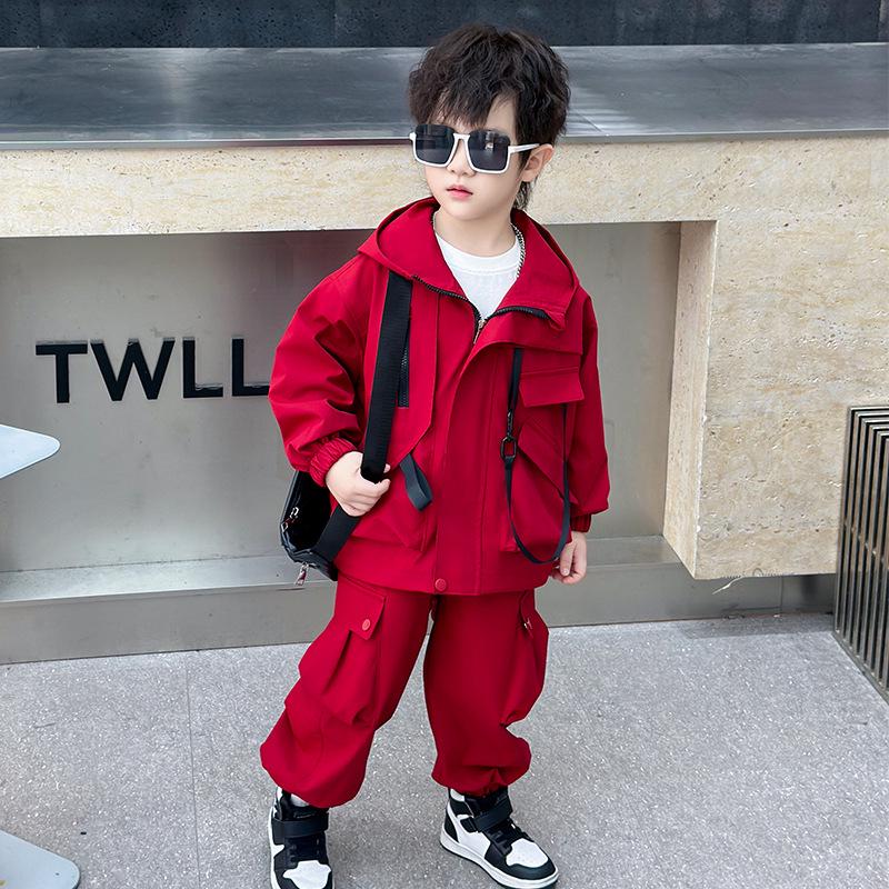 Boys' Red Autumn Casual Sports Suit 2025: Fashionable and Handsome Baby Two-Piece Set