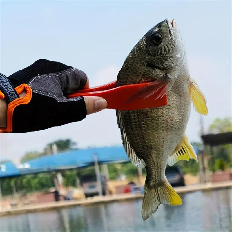 Multifunctional Fishing Fish Clip Hand Controller Tackle Tool Fishing Body Grip Clamp Gripper Grabber with Lock Switch