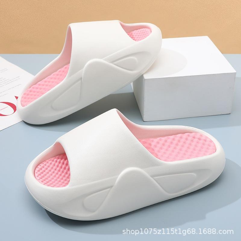 Summer New Women's Two-color One-word Thick-bottomed Non-slip and Wear-resistant Fashion Casual Outdoor Beach Cool Slippers