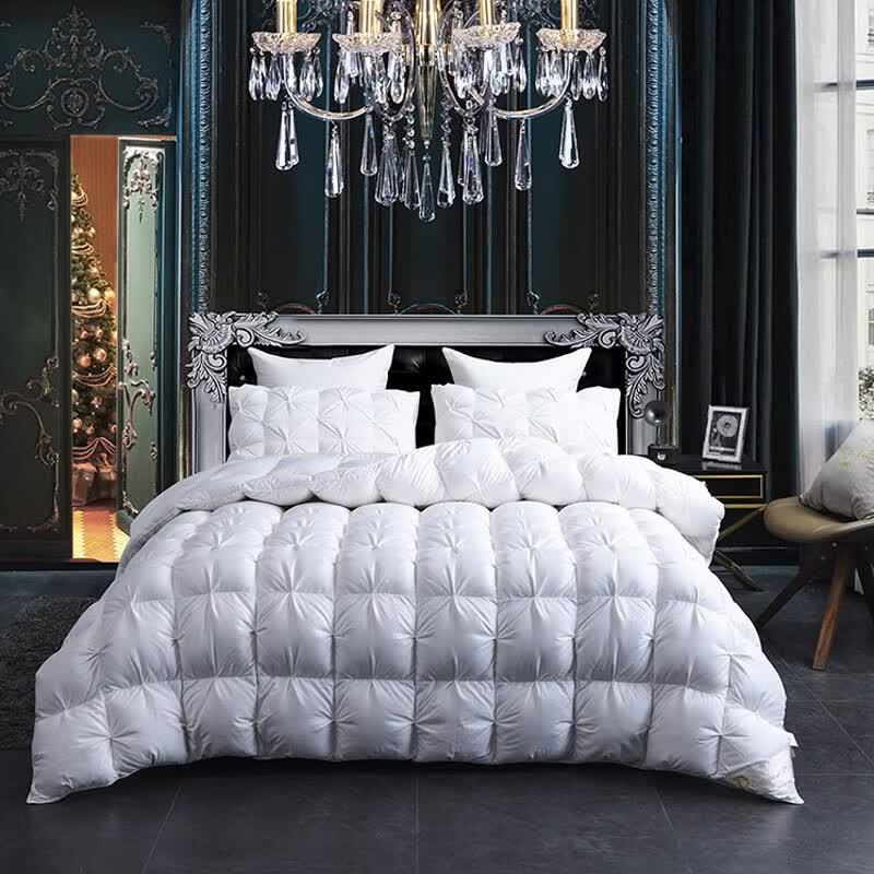 WOODPECKER Premium All-Season Grey Duck Down Quilt