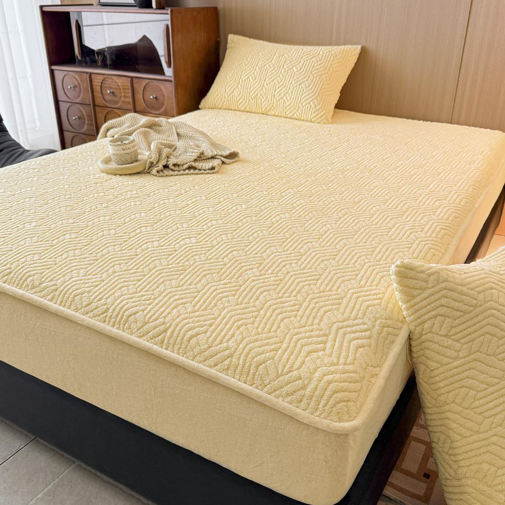 Taffeta Velvet Thickened Fitted Sheet with Pillowcases Winter Warm Plush Mattress Protector Queen Size Mattress Waterproof Cover
