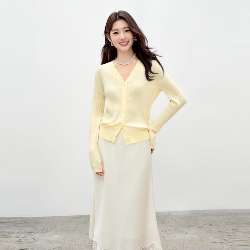 Women's V-Neck Ribbed Knit Cardigan