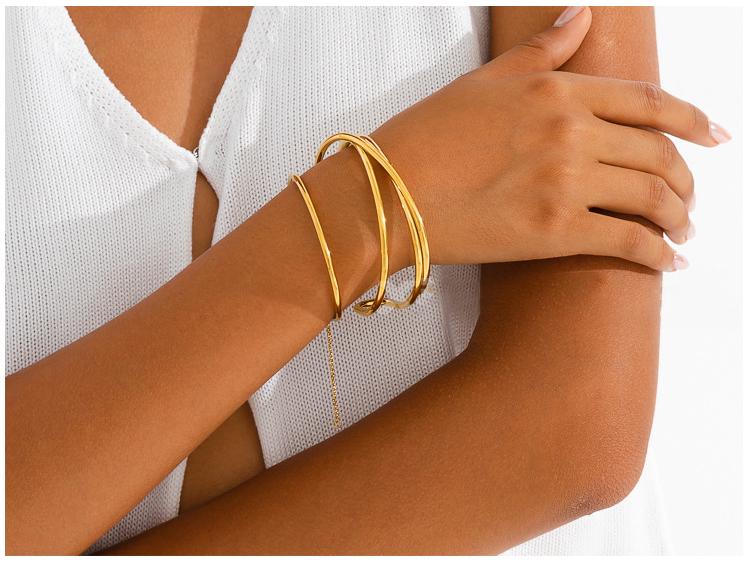 European & American Style Multi-Layer Stainless Steel Bracelet: Geometric, Polished, Round Bangle for Women