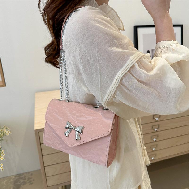 Textured bag women's 2025 new bow chain shoulder bag foreign style personality trendy crossbody commuter small square bag