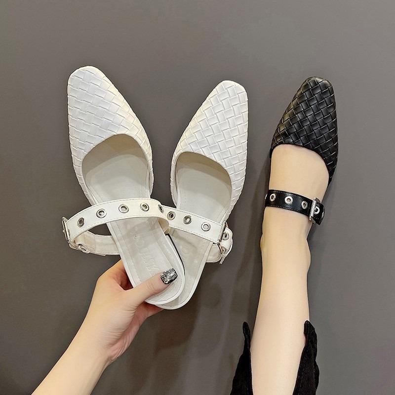 Woven Retro Sandal Slippers Female Outer Wear 2024 Summer Low Versatile Pointy Head Belt Buckle Baotou Half Drag Mary Jane Shoes