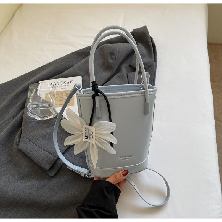 Fashion Bucket Bag, High-end Niche Design, Handbag, Versatile Commuter Messenger, Vegetable Basket Bag