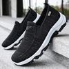 Mode Herr Låga Casual Skor Sommar Nya Slip on Mesh Andningsbara Halkfria Vintage Tygskor Utomhus Lätta Bekväma Sneakers