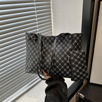 Large Capacity Tote Bag for Women Casual Retro Printed Single Shoulder Armpit Bag Commuting Bag Simple and Fashionable Handbag