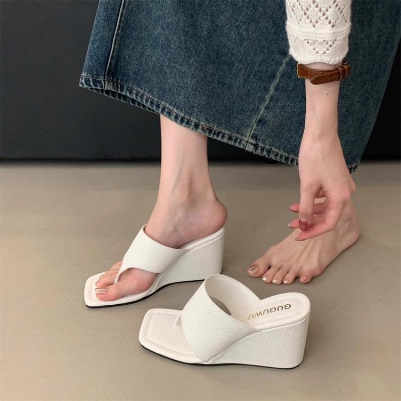 2025 Spring and Autumn New Style Slimming Slope Heel Korean Version Bare Toe Flip Flops Cool Slippers Sandals