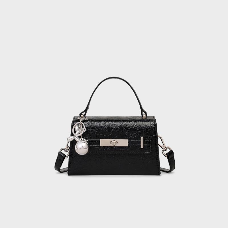 

Portable small square bag, high-end underarm bag, new versatile single shoulder messenger women s bag, gentle wind women s bag explosion