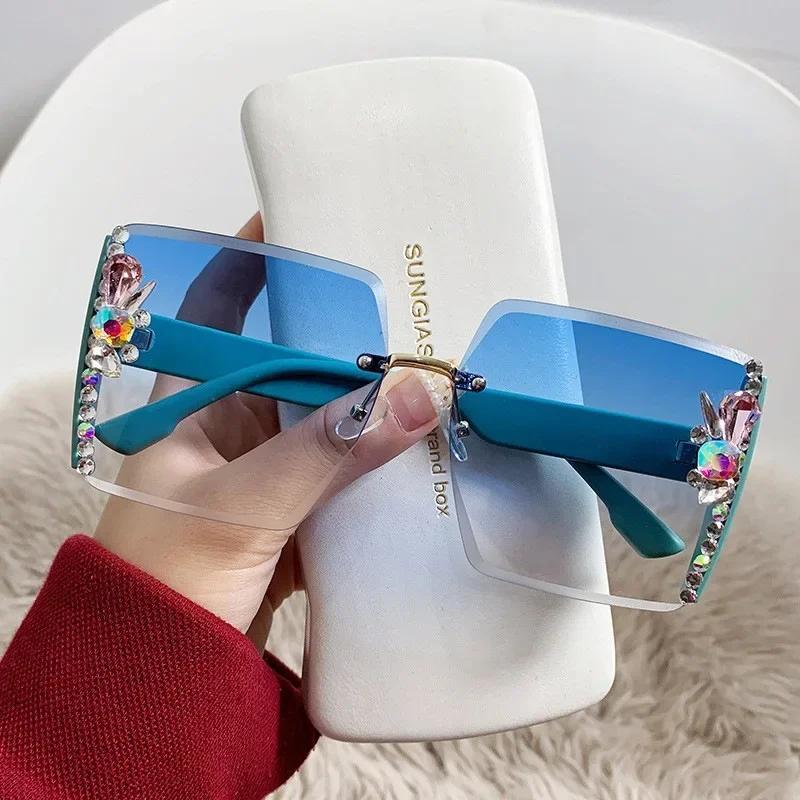 Fashion Oversized Square Sunglasses Women Luxury Brand Vintage Rimless Sun Glasses Diamond Decoration Eyeglasses Uv400