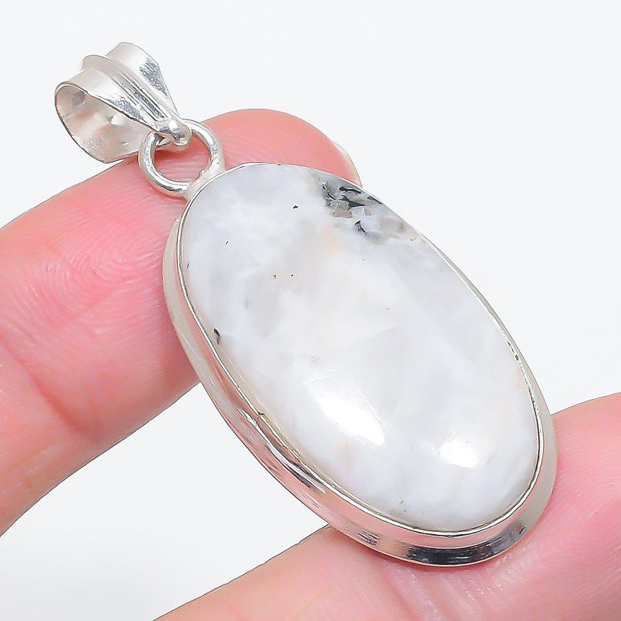 

Natural Moonstone Gemstone 925 Sterling Silver Jewelry Pendant 2.01 Z5f18