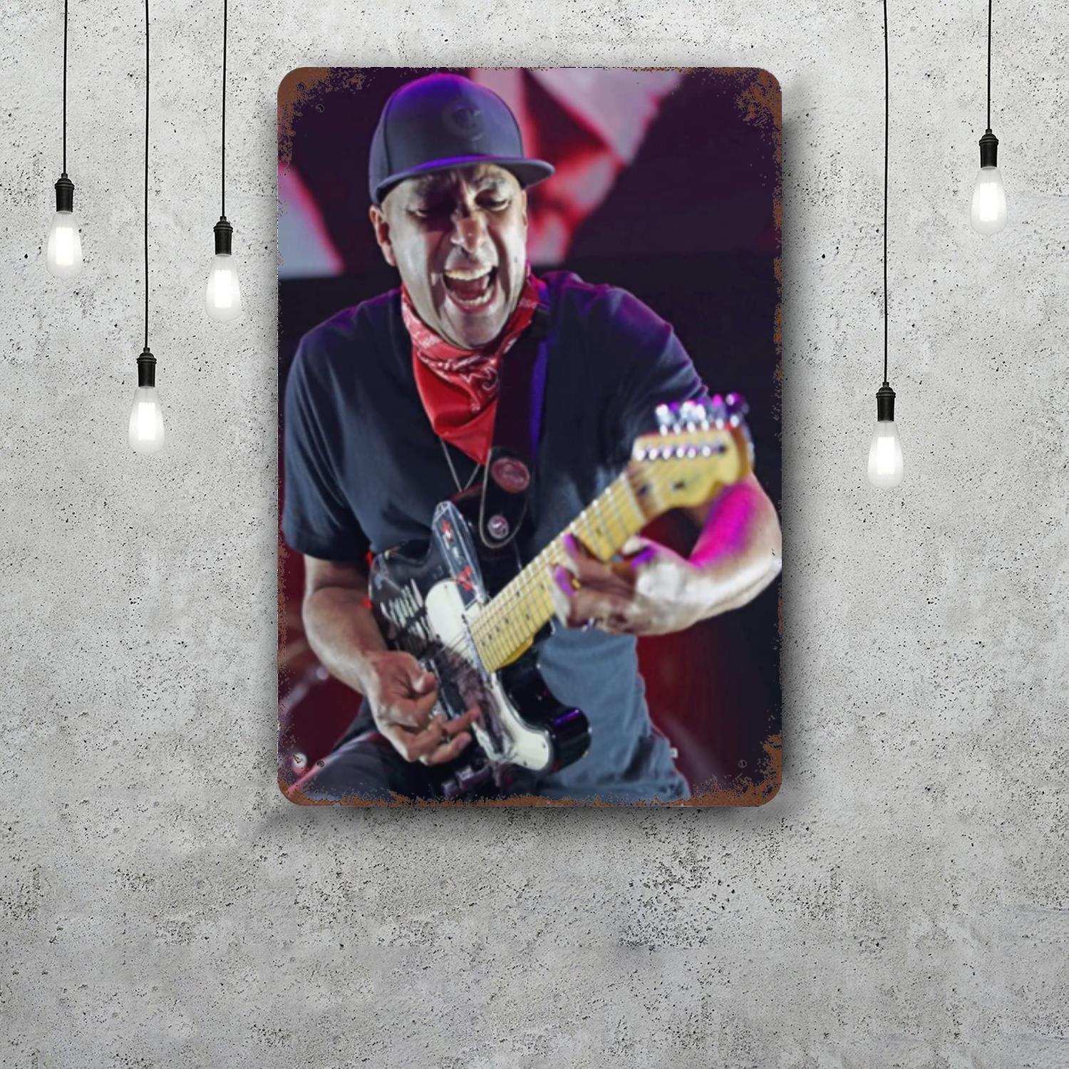 

Tom Morello Vintage Tin Sign Home Decor Wall Decor Art Wall Mural Room Decoration Decor Retro Metal Sign Plate Bar Posters 20x30cm（7.8x11.8inch）