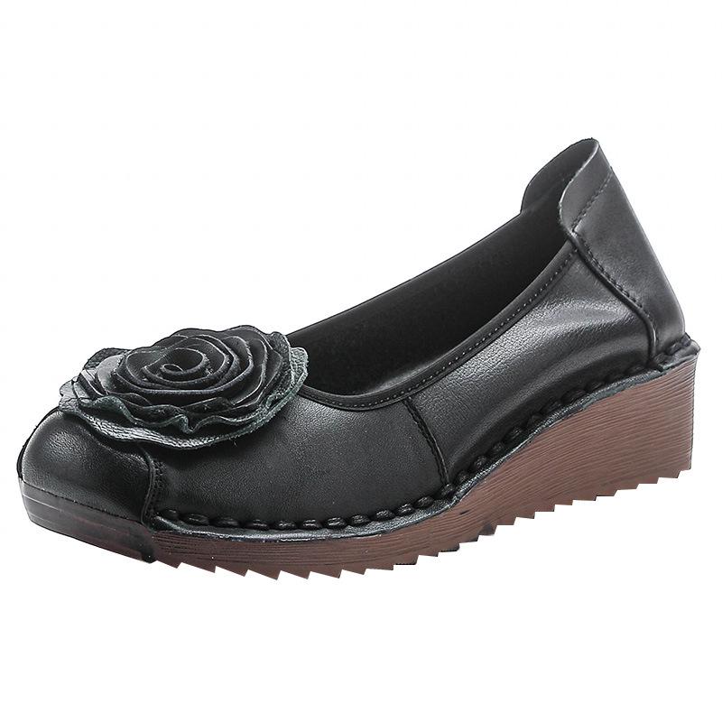 2025 Spring Handmade Genuine Leather Floral Moccasins for Women - Soft Sole, Shallow Mouth, Flat Bottom