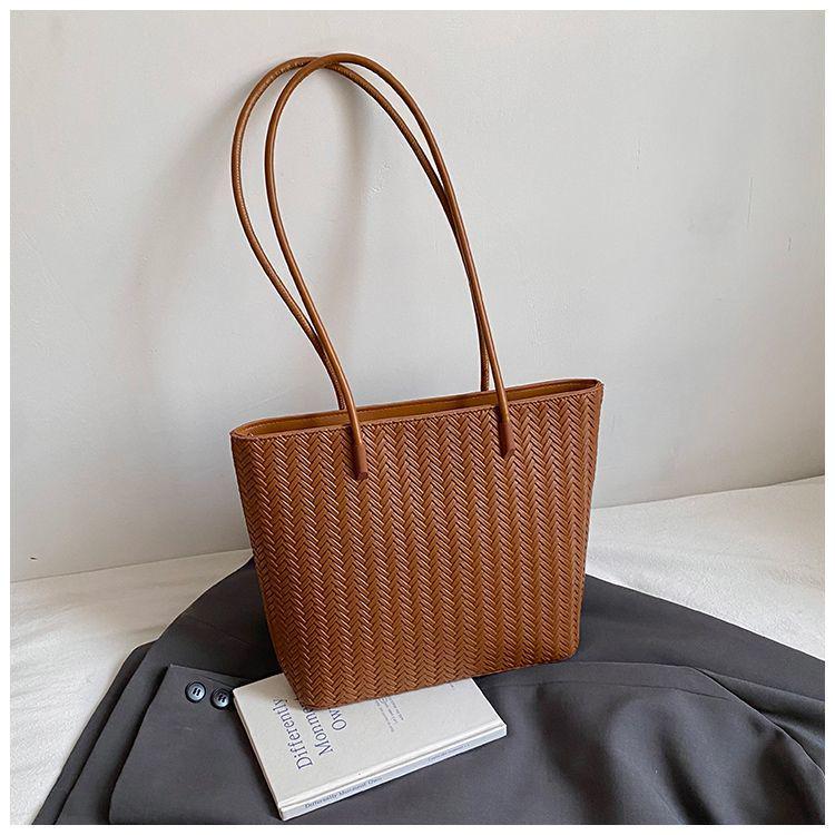 Retro Woven 2025 Large Capacity Versatile Underarm Tote Bag