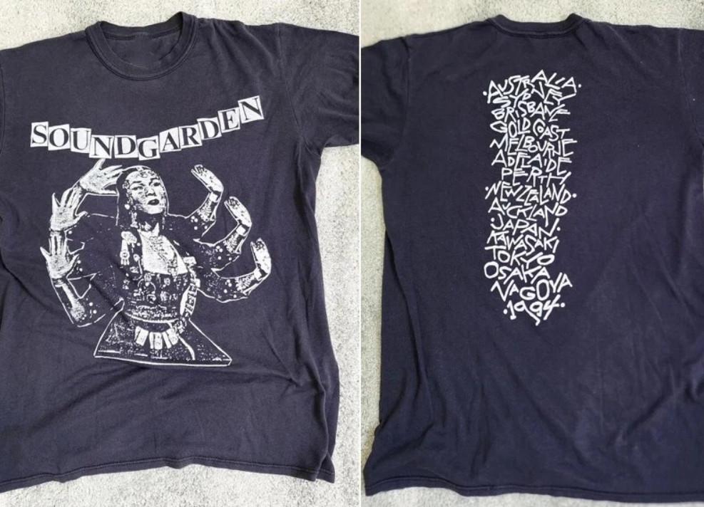 

90s Soundgarden Tour TShirt 2 side basic black tee Unisex Graphic S5XL Unisex T-Shirt M