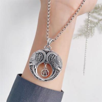 Ciondolo vintage a forma di elefante per regalo da donna Squisita fibbia rotonda scavata da donna Collana con chiusura a lunga durata Gioielli a catena in argento 925