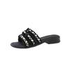Soft-bottomed Pearl Xiaoxiangfeng Sandals Are Versatile 2025 Summer New Beach Season Thick-bottomed Slippers for Women's High-end Wear
