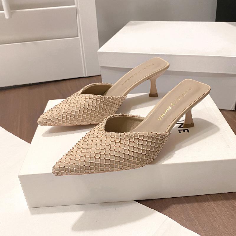 

Баотоу носит полутапочки на улице, женские босоножки на среднем каблуке и с заостренным носком 2025 года, новая корейская версия, темпераментные босоножки с тонким каблуком и мелким ртом 40 абрикосовый