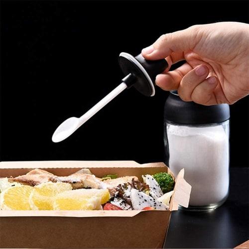 Spice Jar with Spoon Seal, Sugar and Salt Shaker, Household Condiment Bottle, 250ml, Black