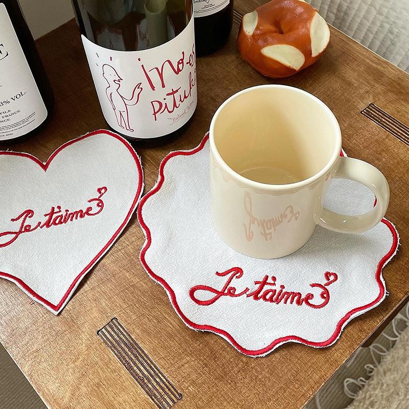 French Embroidered Pet Tableware Mat Pure Cotton Love Flower Trimmed Tabletop Decorative Prop Puppy Dog Bowl Mats