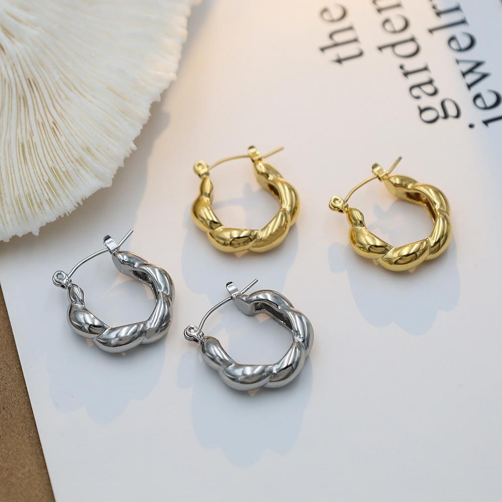 Wind Personality Versatile Ear Buckle Women'S Senior Sense 18K Electroplated Gold Twist Kink Earrings
