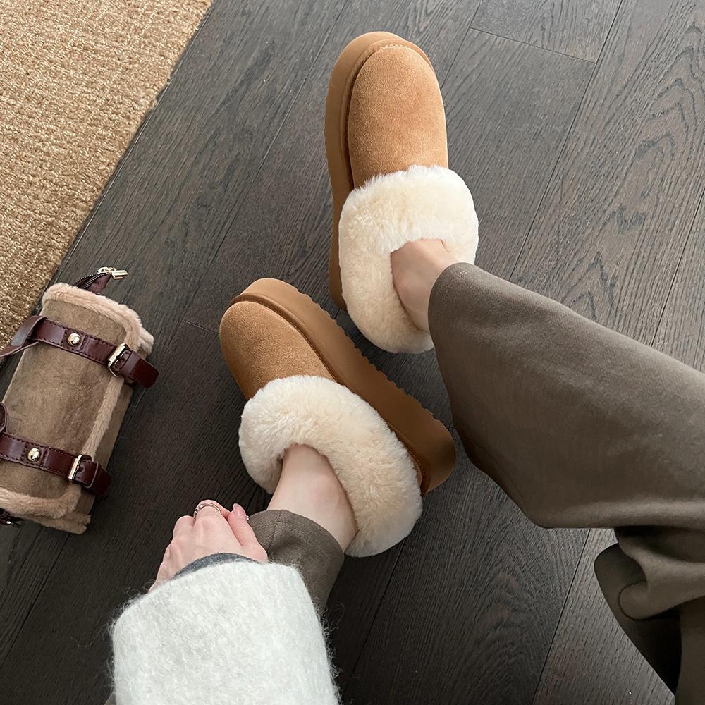 Internal and external wool integrated low-top warm snow boots women's winter piled and thickened 2025 winter fluffy shoes warm models