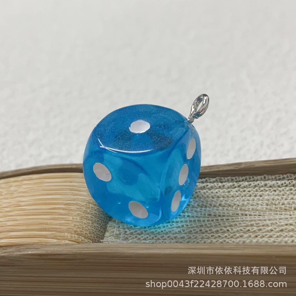 14mm Farbe Transparent Dreidimensional Sieb Würfel Farbe Ohrringe Schlüsselanhänger Anhänger DIY Schmuck Zubehör für den grenzüberschreitenden Handel