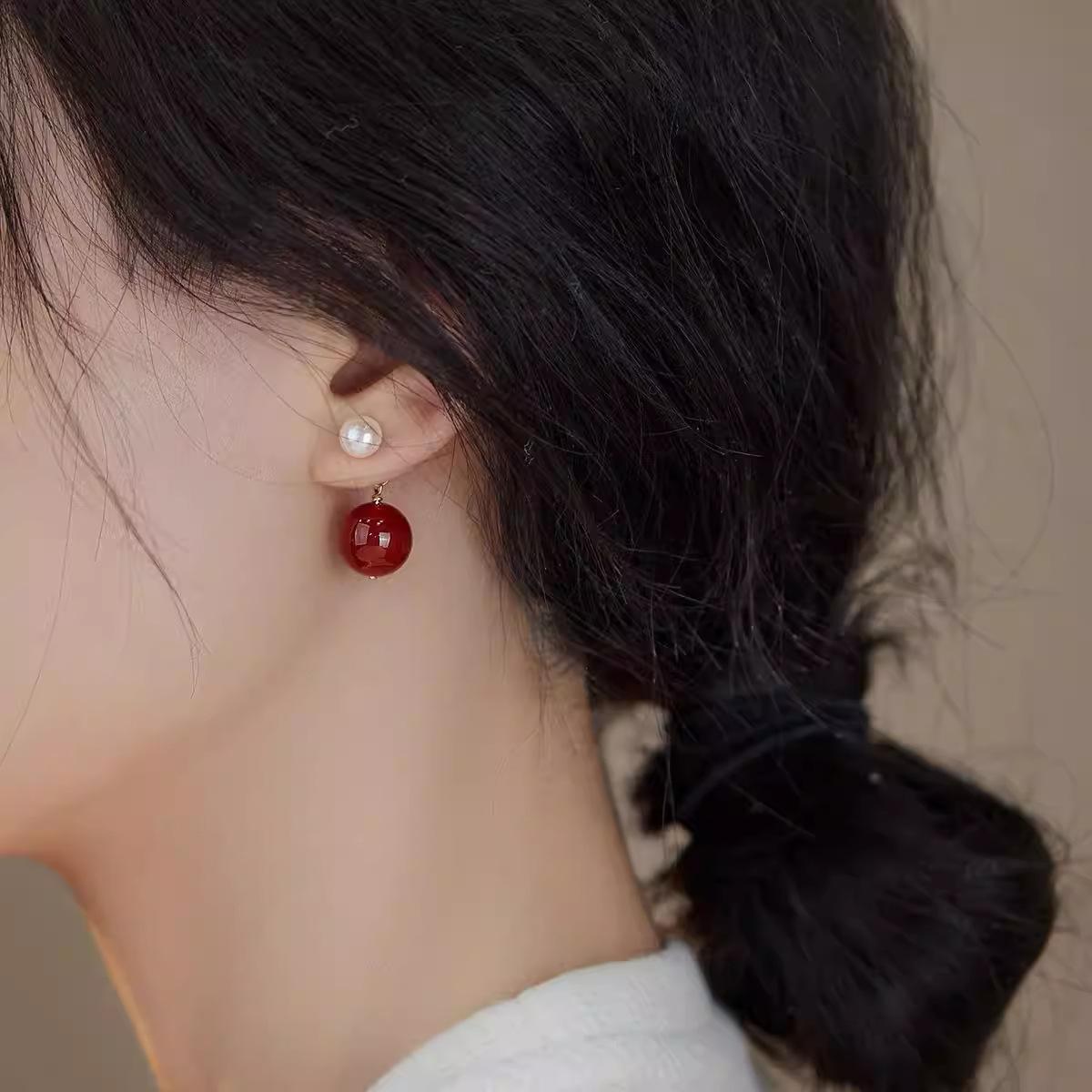 Natural Freshwater Pearl Agate Stud Earrings Women s New Chinese Retro High-end Sense Light Luxury Niche Simple Versatile Earrings 2026