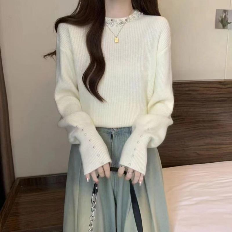 Autumn and Winter New Sweater Women's Temperament Elegant and Thin Heavy Industry Beaded Knitted Sweater Bottoming Top Tide