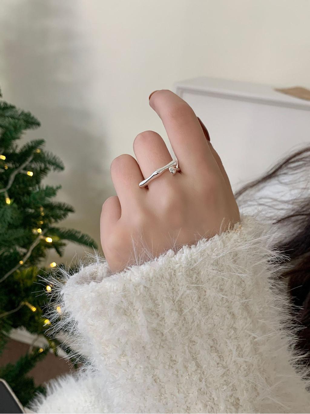 

925 Sterling Elegant Silver Adjustable Open Ring For Women With Unique Geometric Design J5246