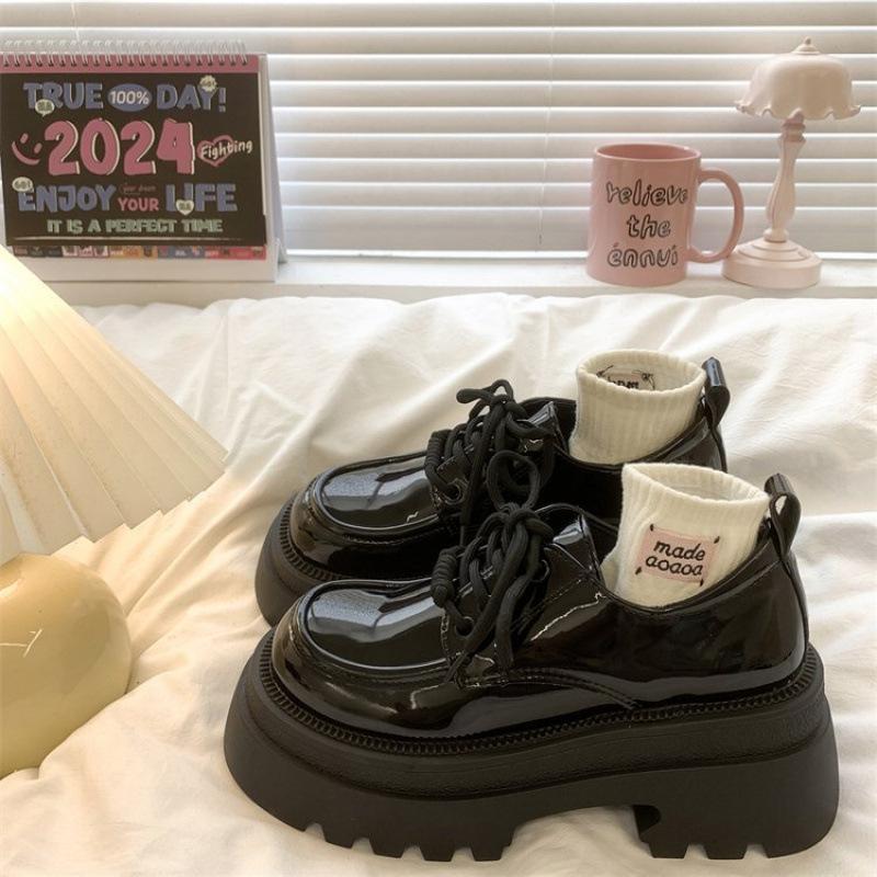 

Черные кожаные туфли в ретро-британском стиле, женские, весна 2025, новые, толстый каблук, толстая подошва, увеличивающая высоту, маленькие туфли-лоферы 35