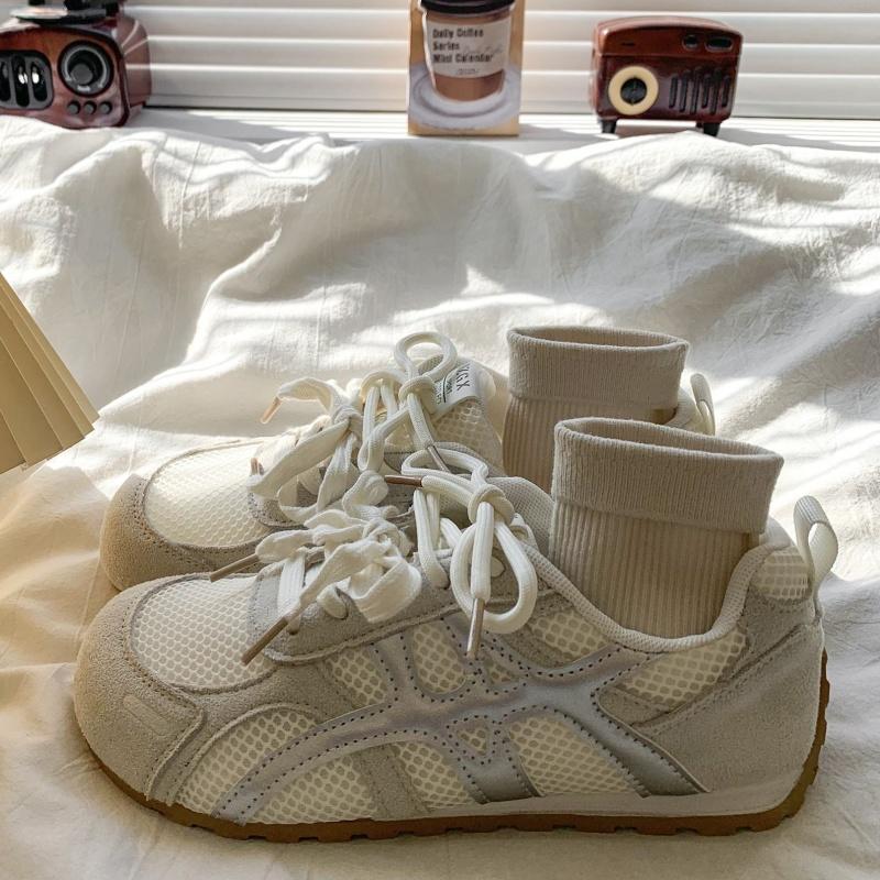 Fashion 2025 Spring Autumn New Fashion Korean Style Soft Bottom Anti Slippery Sneakers Casual Versatile Running Comfy Women Sneakers