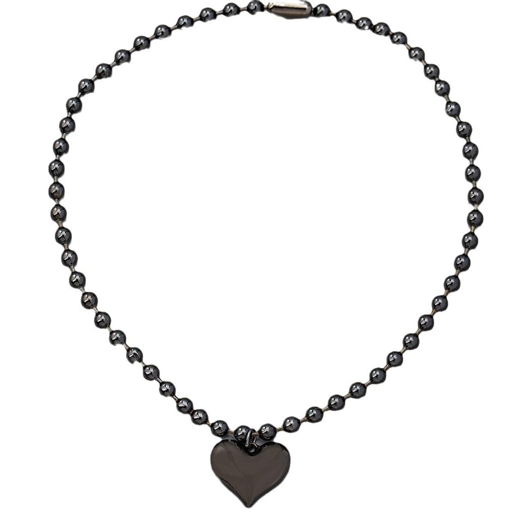 New Amazon Hot Selling Black Love Pendant Necklace for Women, Versatile and High Grade, Collarbone Chain