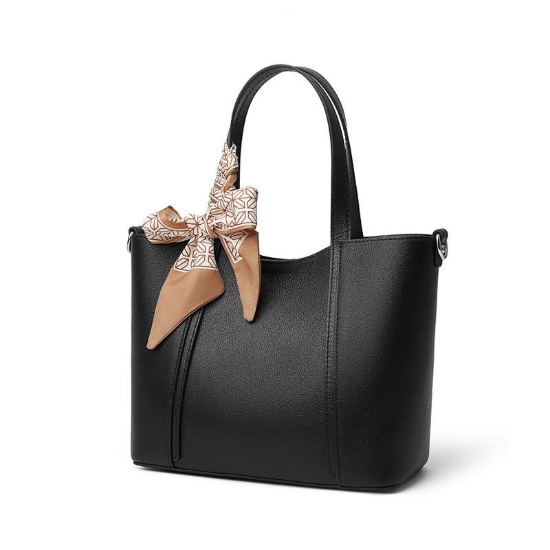 

Leather Women s Bags New Fashion High-end Tote Bags Handbags Commuter Women s Bags Women s Shoulder Messenger Bags Top length 30 * bottom length 23 * 10 * 20
