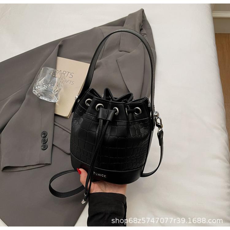 Niche Design Popular Stone Pattern Women's Bag 2025 New Large-capacity Portable Bucket Bag Versatile Shoulder Messenger Bag