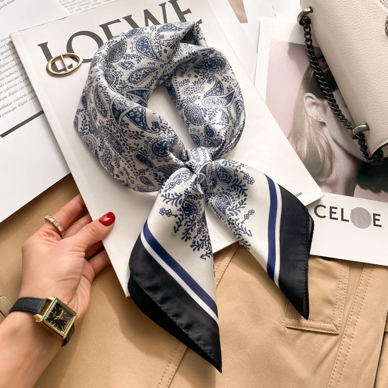 Zhang Ruonan silk scarf women's spring and summer new fashion retro accessories scarf neck high-end small square scarf
