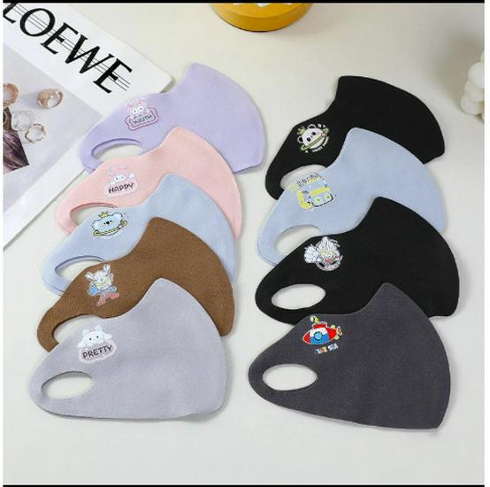 

Children s Pure Cotton Dustproof Mask - Washable & Warm for Autumn/Winter Random Style - 1 piece