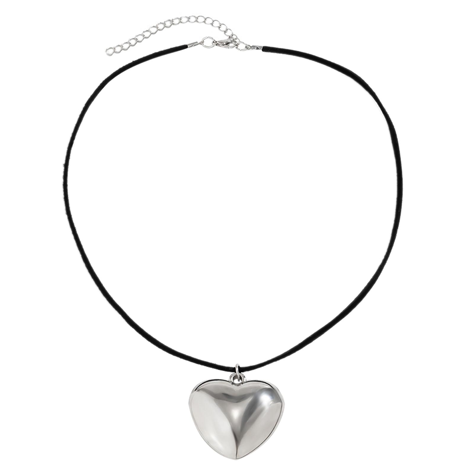 

European American Jewelry Simple Loves Pendant All-matched Clavicle Chain Novel Velvets Rope Cold Wind Necklace for Girl L