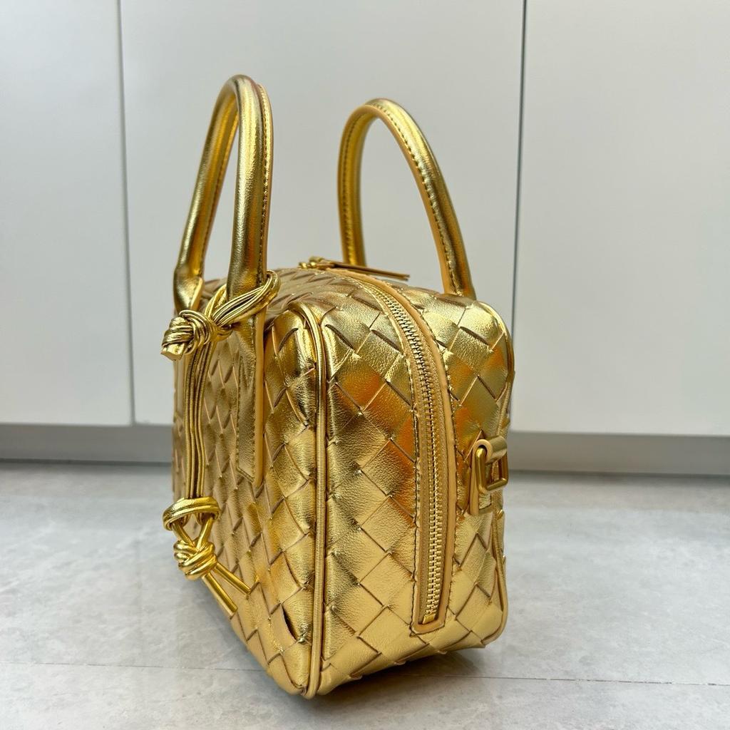 2025 Cross-border leather woven bowling bag, foreign trade explosion, cowhide small square bag, portable messenger shoulder bag, female