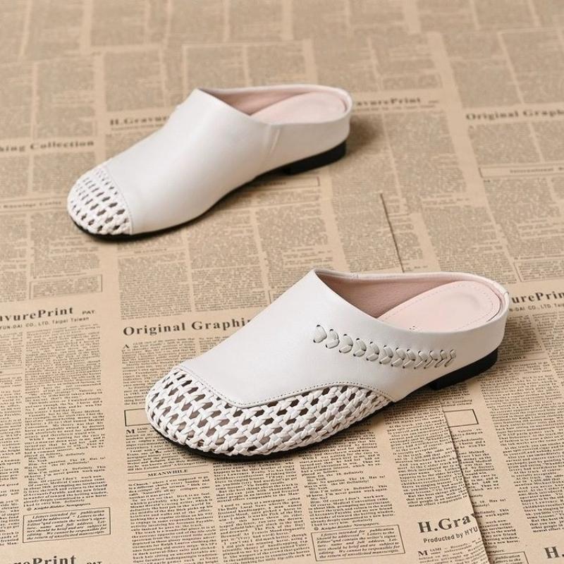 Fashion Baotou Slippers for Women's Outdoor Wear New Fashionable Hand Woven Design Cool Slippers with Hollow Out Monochrome Flat Shoes