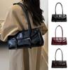 Messenger Bag PU Underarm Bag Square Retro Handbag Elegant Retro PU Shoulder Bag Office